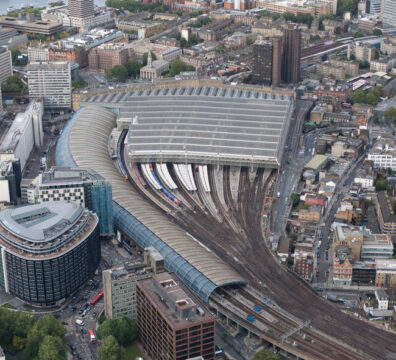 London_Waterloo_station_1_25